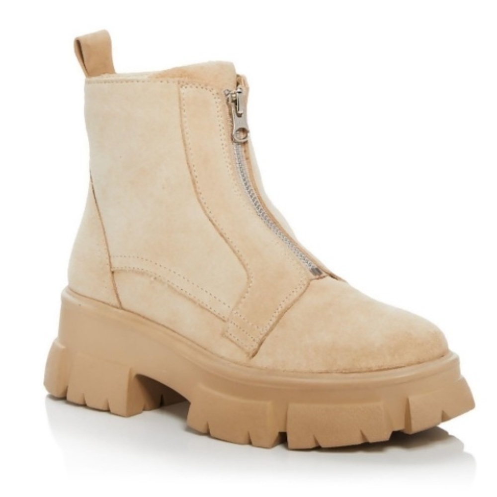 Chunky beige boots AQUA Beige Pull Tab 1-1/2" Platform True Round Toe Zi…​